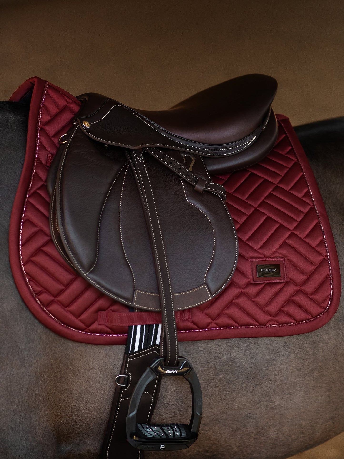 Bordo krÄsas Equestrian Stockholm sviedrene