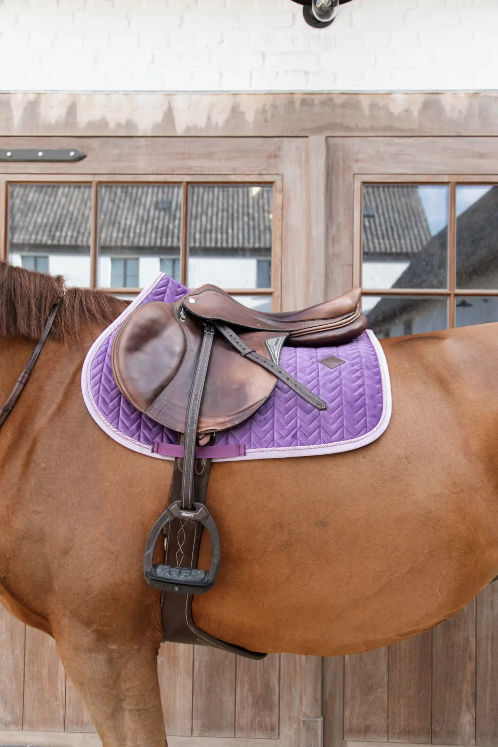 Saddle Pad Velvet Contrast Jumping