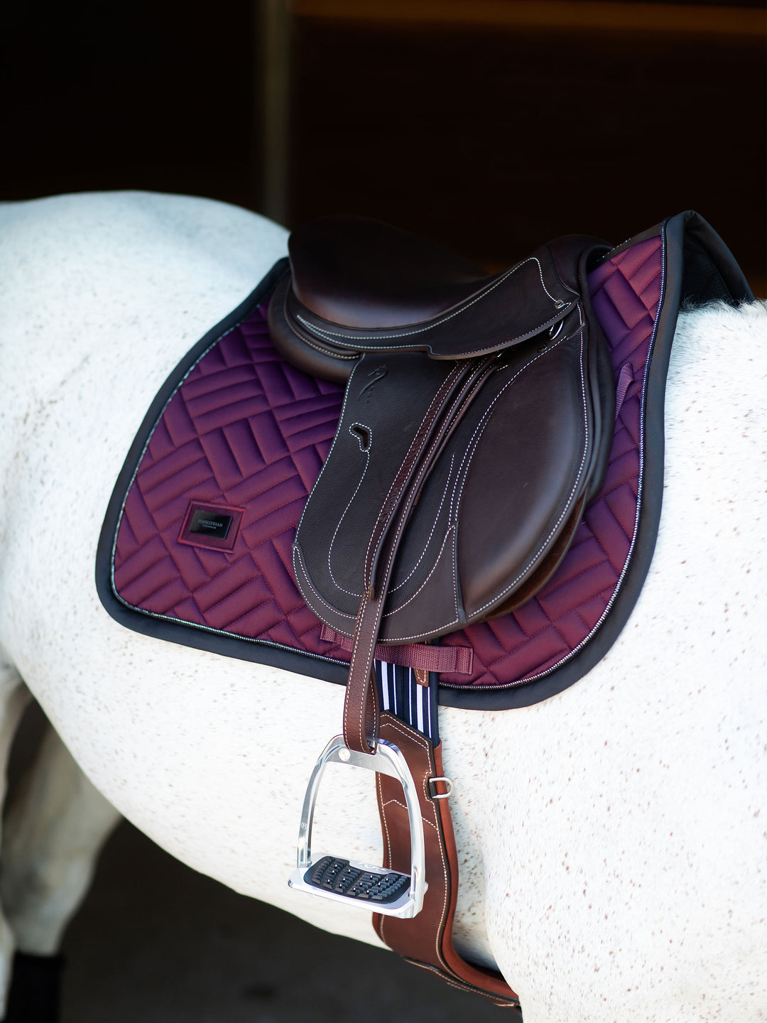 Equestrian Stockholm Modern Purple Night sviedrene