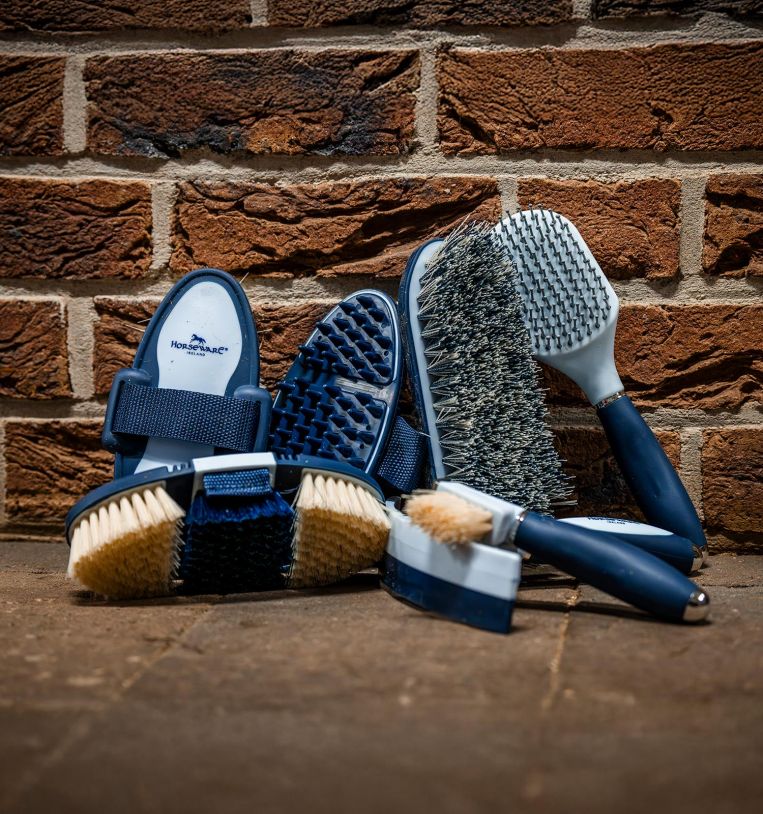 HORSEWARE® Newmarket Grooming Brush Set