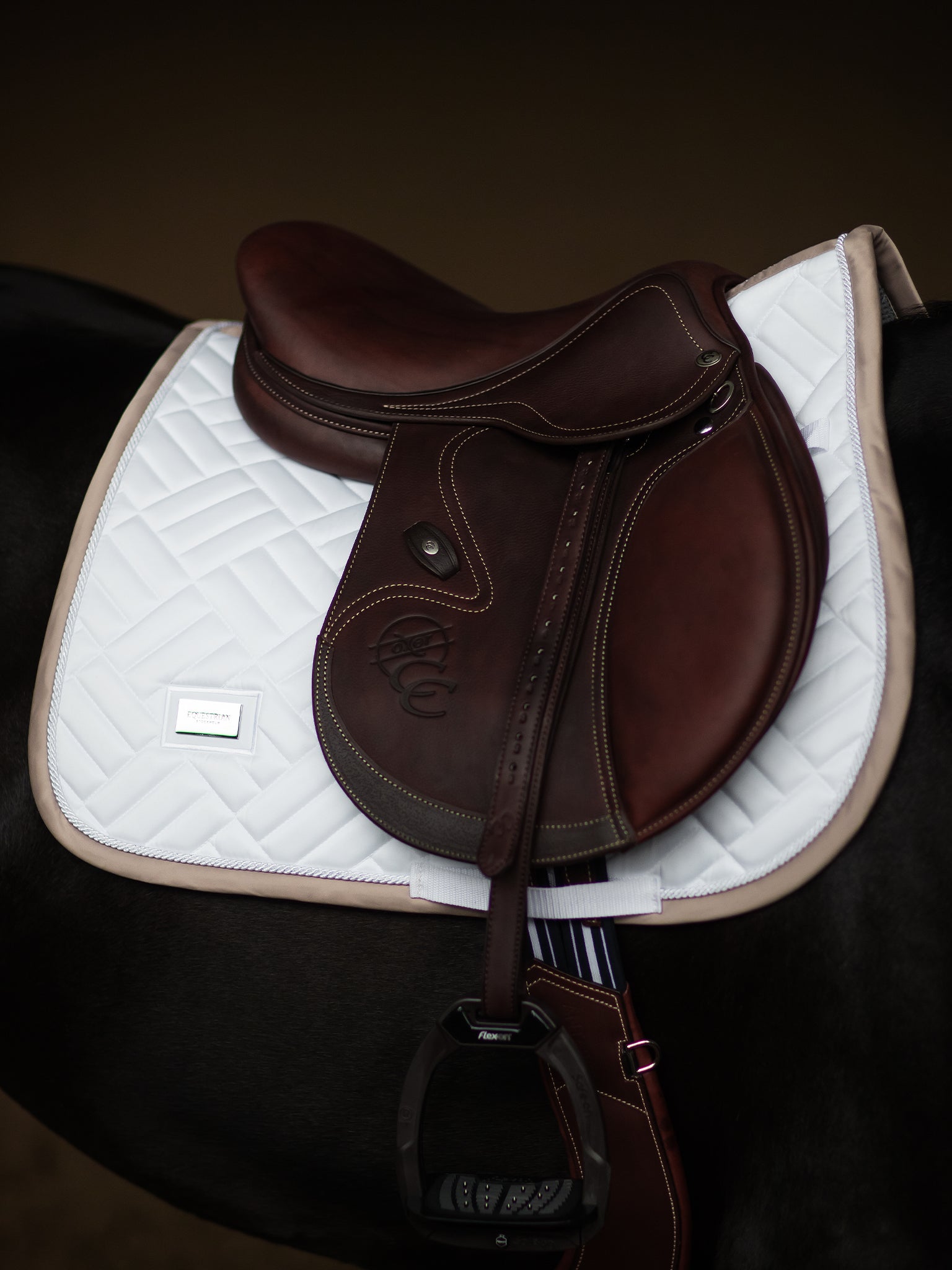 Jump Saddle Pad Modern White